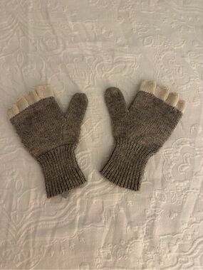 Crewcuts Gray Knit Convertible Fingerless Gloves with Cream Tips
